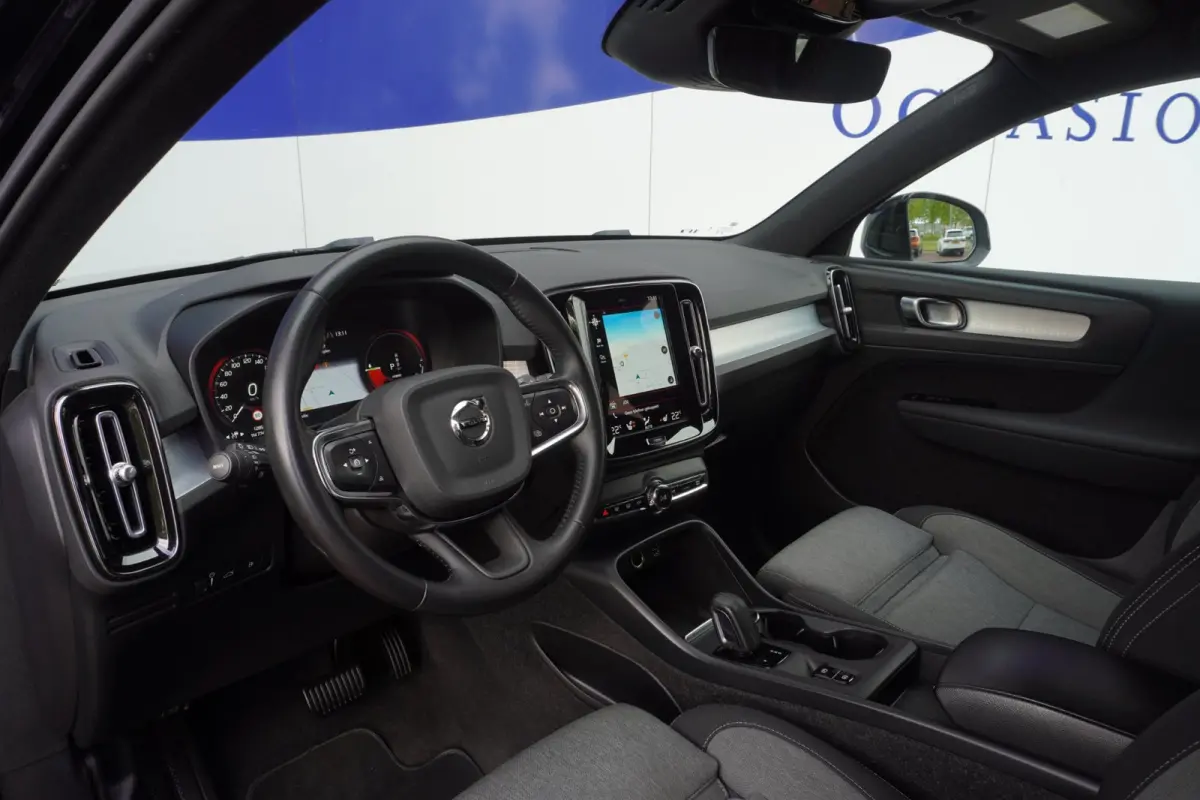 1.5 T4 Inscription / LED / Navi /1EIG /Virtual /stuur&stoel-verw/ Camera / 19"LMV / Verw-voorruit / = SUPER !!