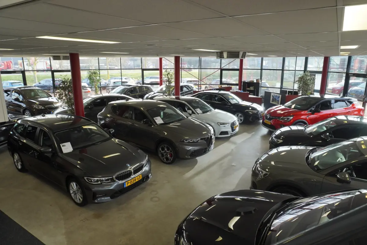 1.5 T4 Inscription / LED / Navi /1EIG /Virtual /stuur&stoel-verw/ Camera / 19"LMV / Verw-voorruit / = SUPER !!
