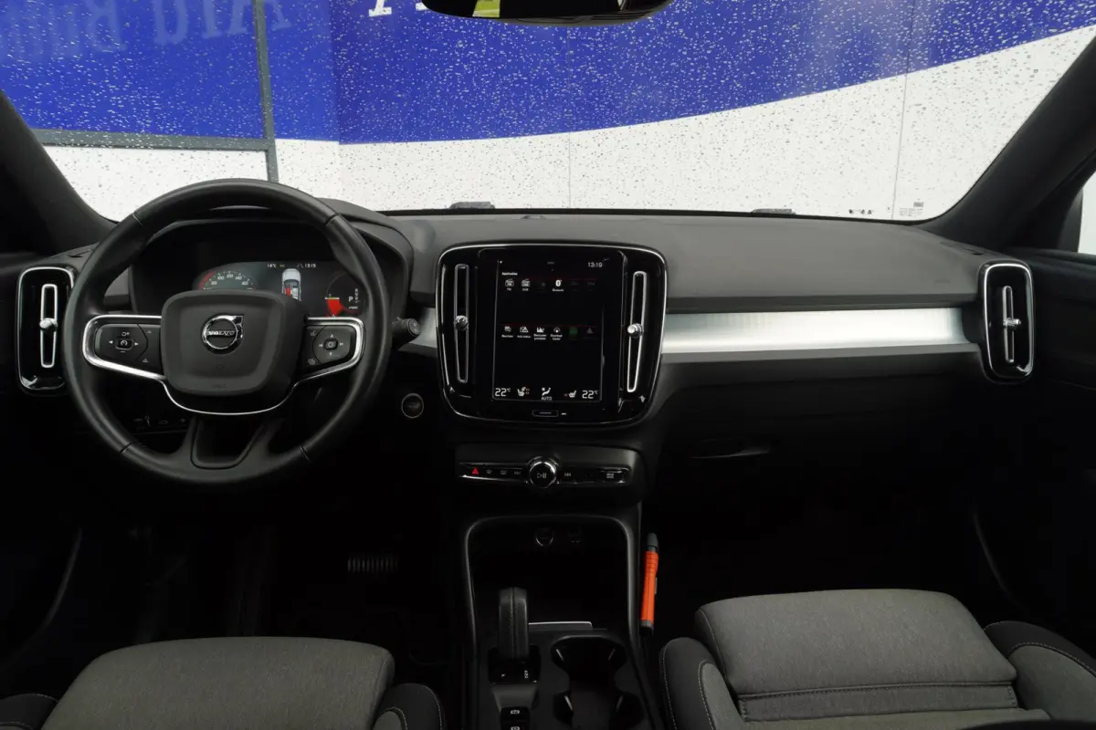 1.5 T4 Inscription / LED / Navi /1EIG /Virtual /stuur&stoel-verw/ Camera / 19"LMV / Verw-voorruit / = SUPER !!
