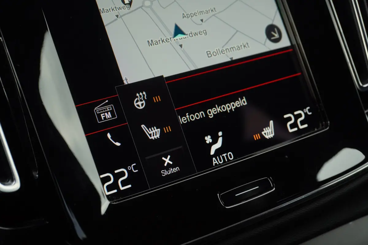 1.5 T4 Inscription / LED / Navi /1EIG /Virtual /stuur&stoel-verw/ Camera / 19"LMV / Verw-voorruit / = SUPER !!