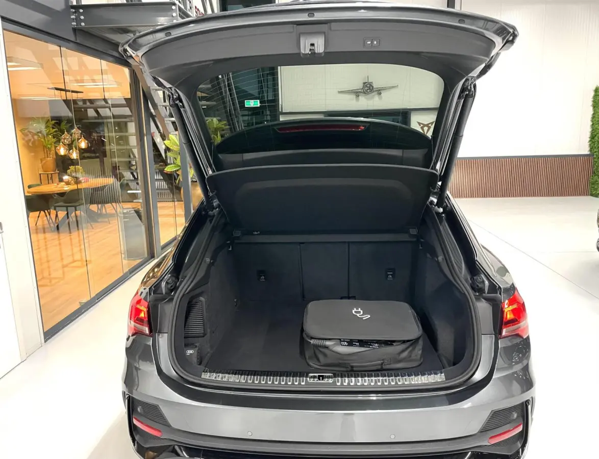 45 TFSI e 3x S-Line 245 PK/ Cam/ Keyless/ 19'LMV/ Leder