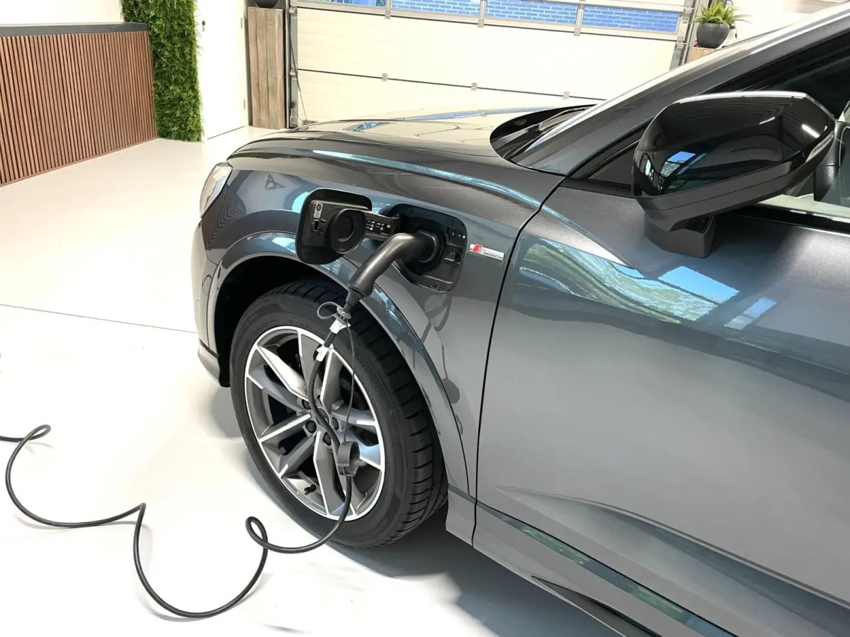 45 TFSI e 3x S-Line 245 PK/ Cam/ Keyless/ 19'LMV/ Leder