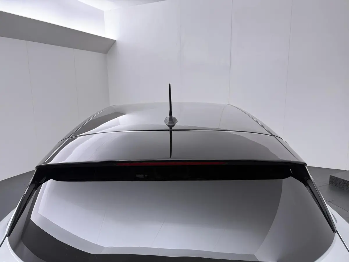 TCe 100 Intens | Navigatie | Apple CarPlay/Android Auto | Climate Control | Parkeersensoren |
