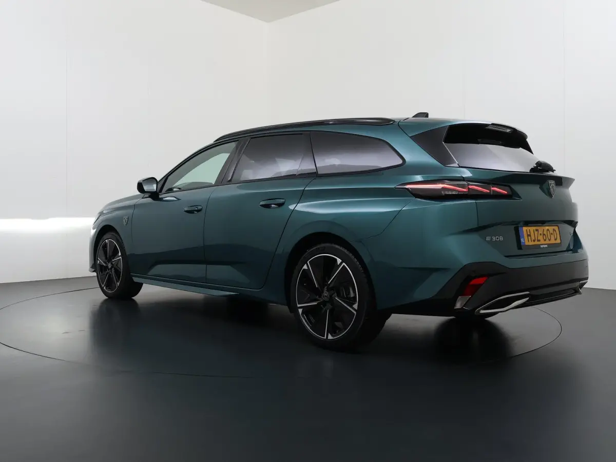 GT Avantage EV 54 kWh | Accu 98% | Alcantara bekleding en elektrisch verstelbare bestuurdersstoel | Navigatie | Elektrische achterklep | Camera rondom | Cruise control adaptief | Apple Carpl