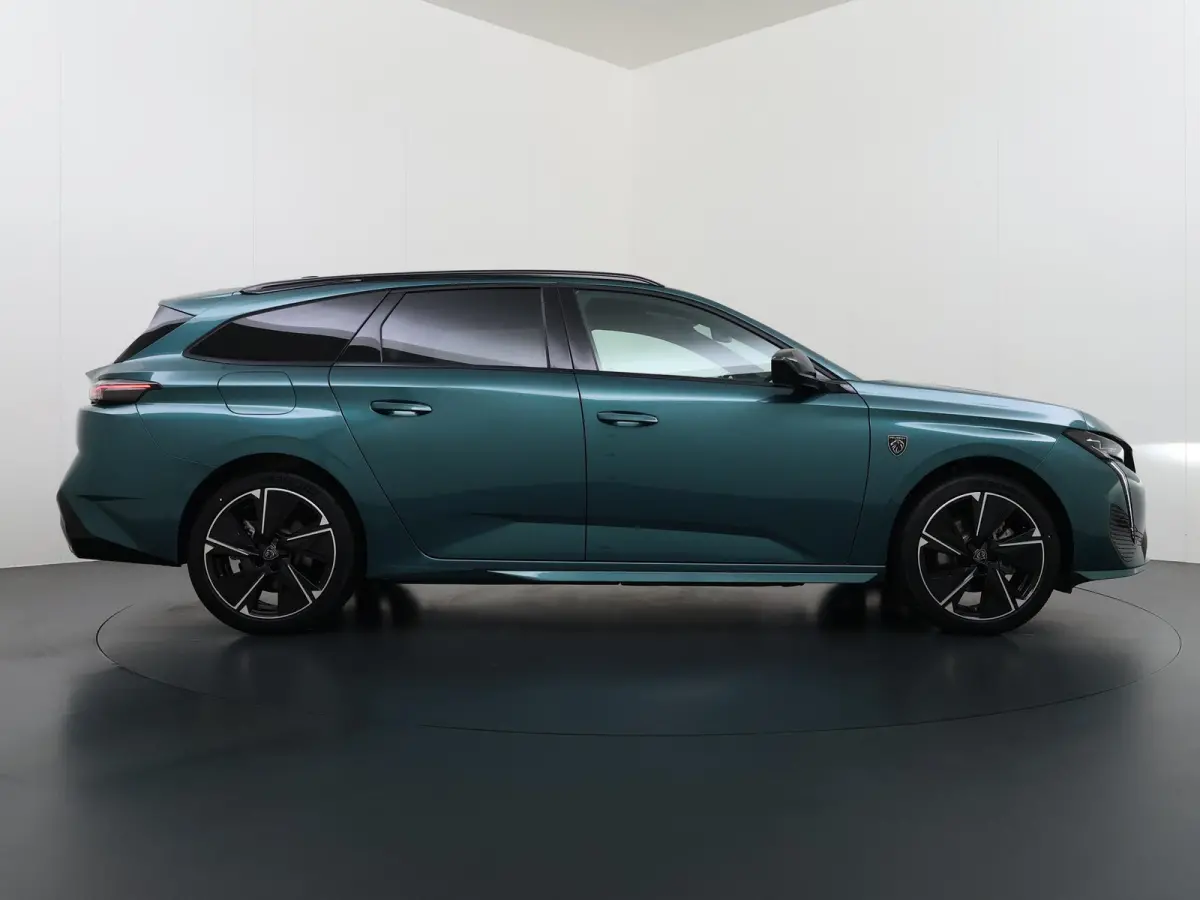 GT Avantage EV 54 kWh | Accu 98% | Alcantara bekleding en elektrisch verstelbare bestuurdersstoel | Navigatie | Elektrische achterklep | Camera rondom | Cruise control adaptief | Apple Carpl