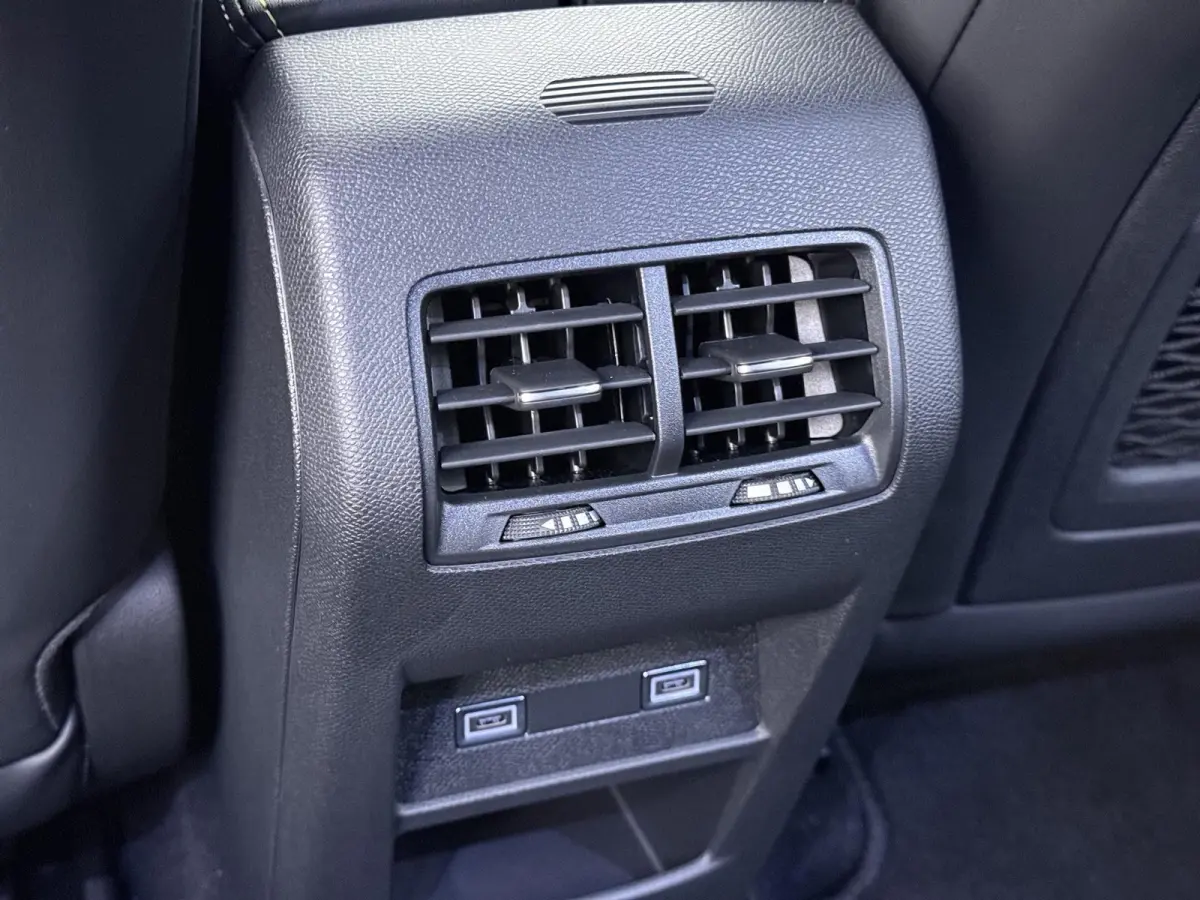 GT Avantage EV 54 kWh | Accu 98% | Alcantara bekleding en elektrisch verstelbare bestuurdersstoel | Navigatie | Elektrische achterklep | Camera rondom | Cruise control adaptief | Apple Carpl