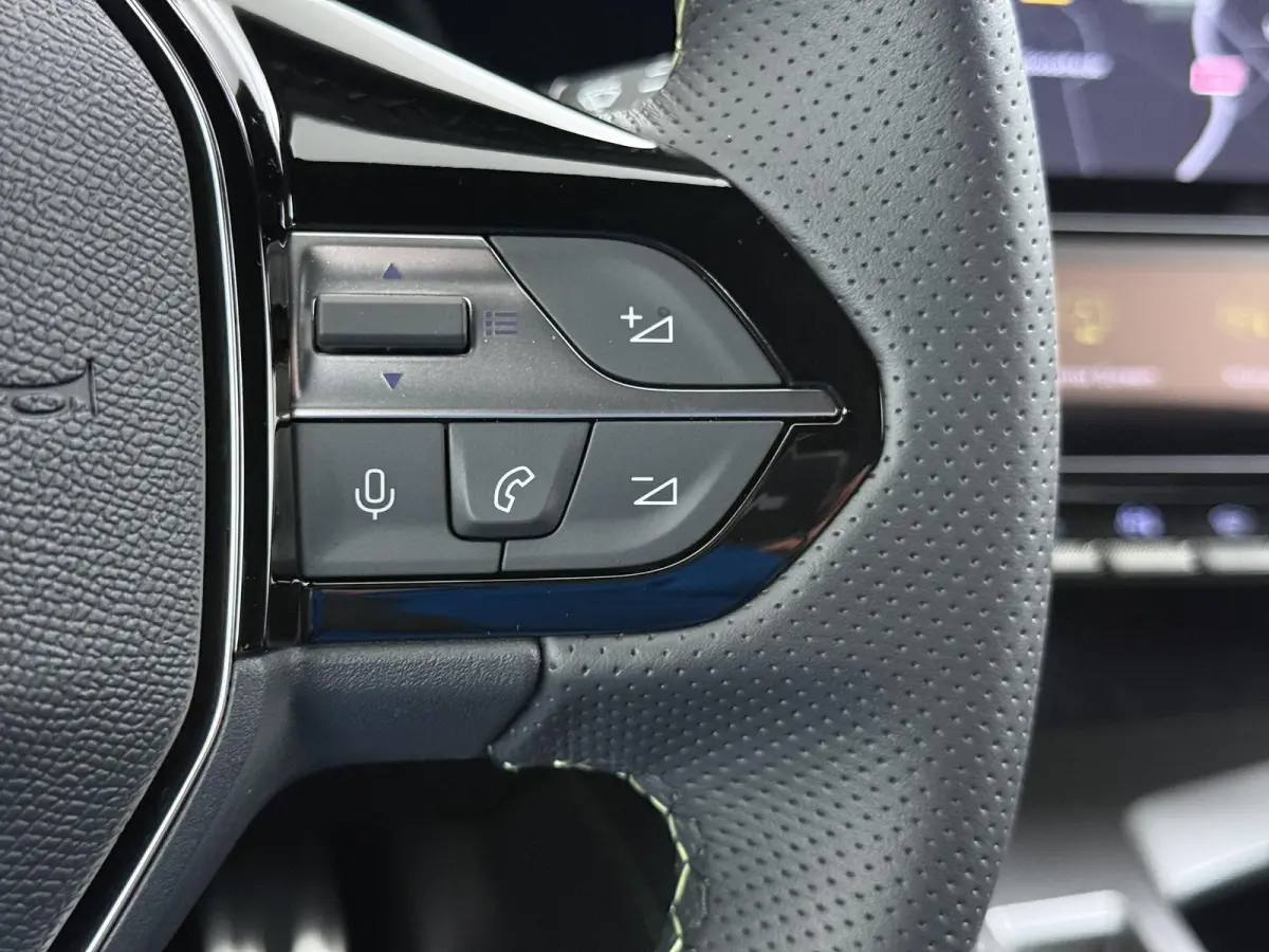 GT Avantage EV 54 kWh | Accu 98% | Alcantara bekleding en elektrisch verstelbare bestuurdersstoel | Navigatie | Elektrische achterklep | Camera rondom | Cruise control adaptief | Apple Carpl