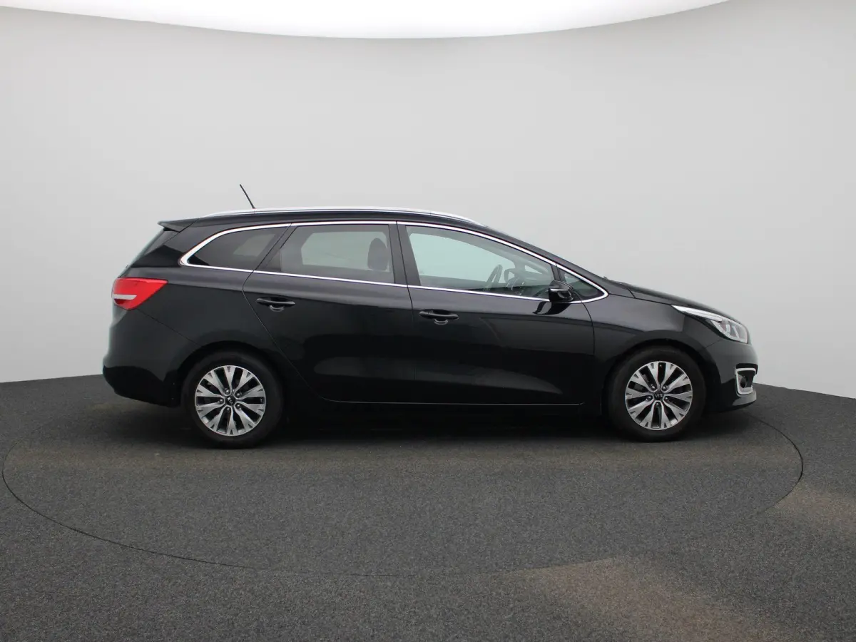 cee'd 1.0 T-GDi DynamicLine | Navigatie | Camera | Cruise Control | Climate Control |