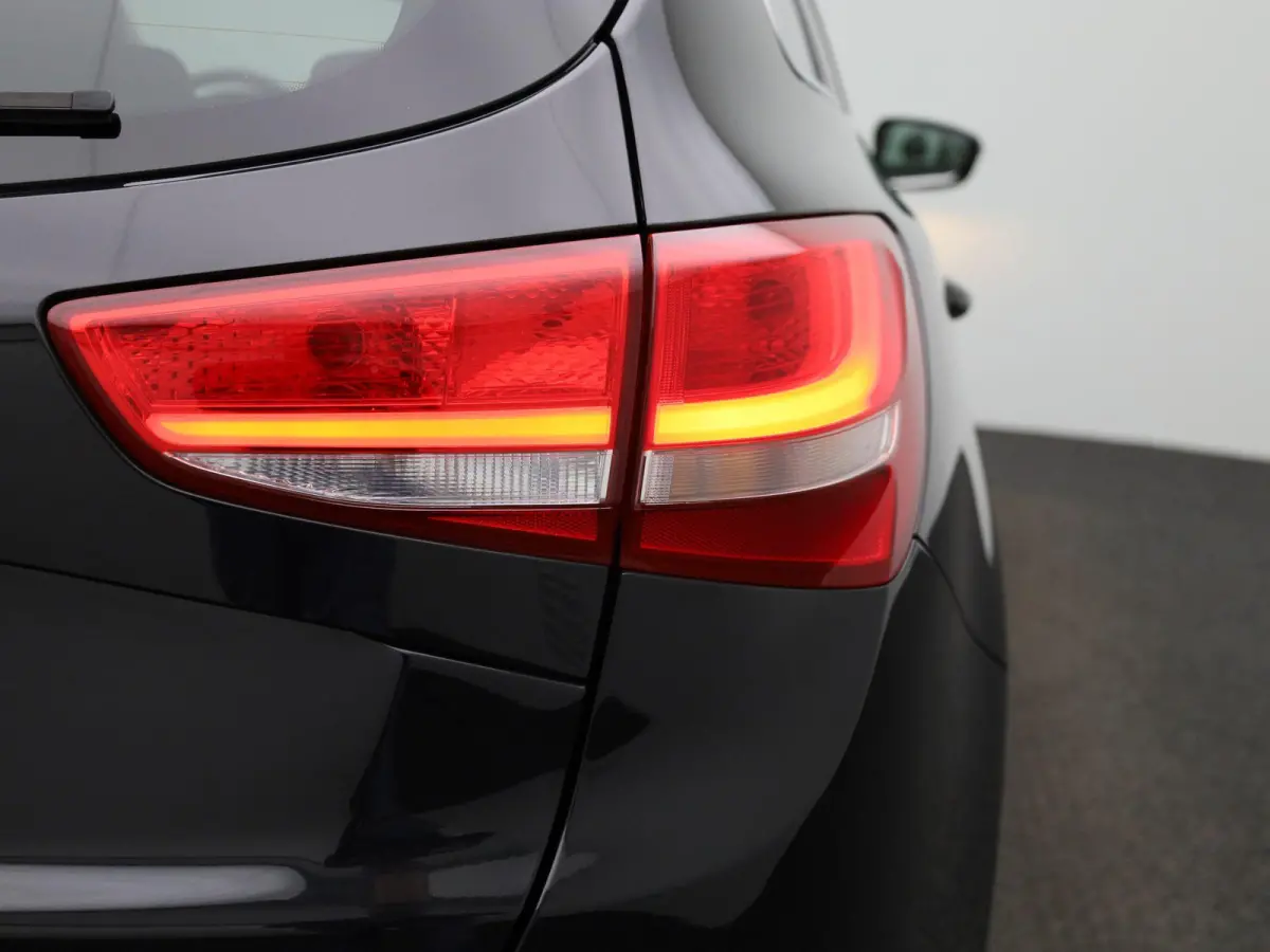 cee'd 1.0 T-GDi DynamicLine | Navigatie | Camera | Cruise Control | Climate Control |