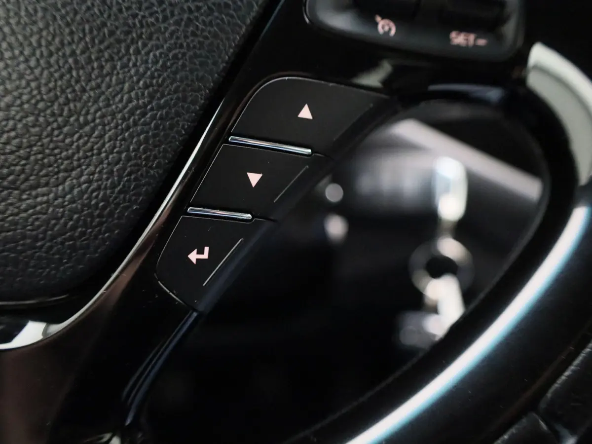 cee'd 1.0 T-GDi DynamicLine | Navigatie | Camera | Cruise Control | Climate Control |