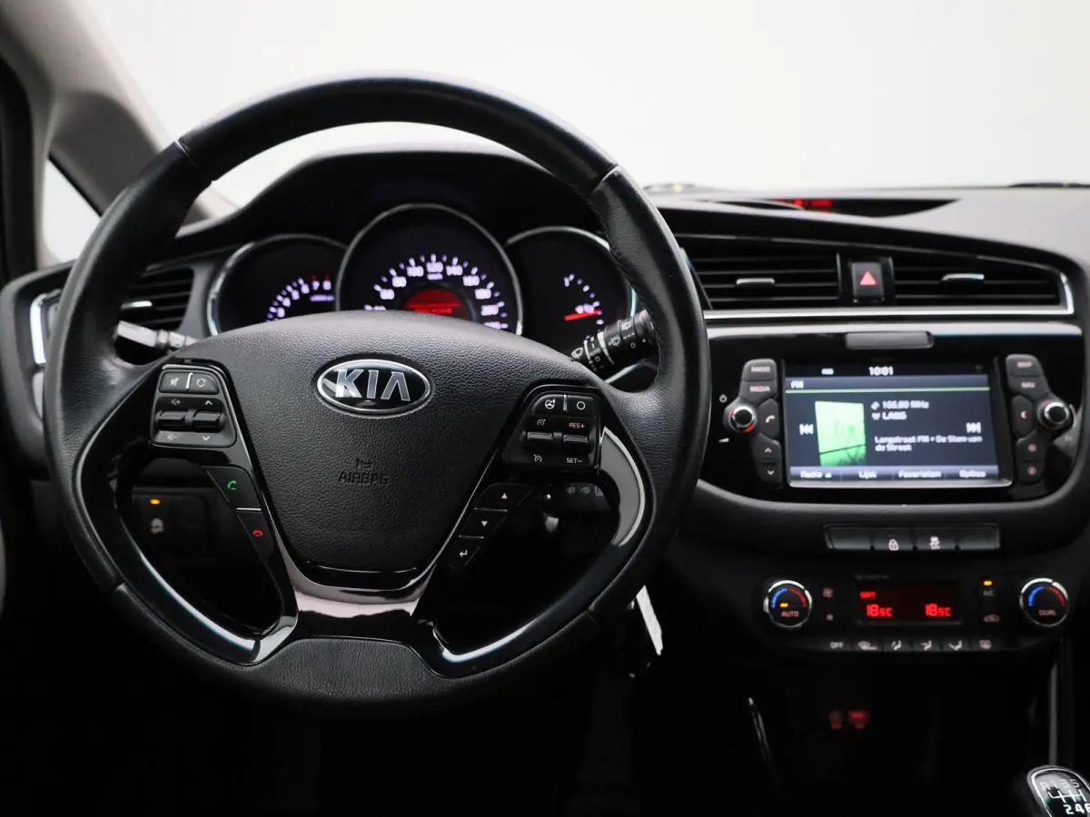 cee'd 1.0 T-GDi DynamicLine | Navigatie | Camera | Cruise Control | Climate Control |