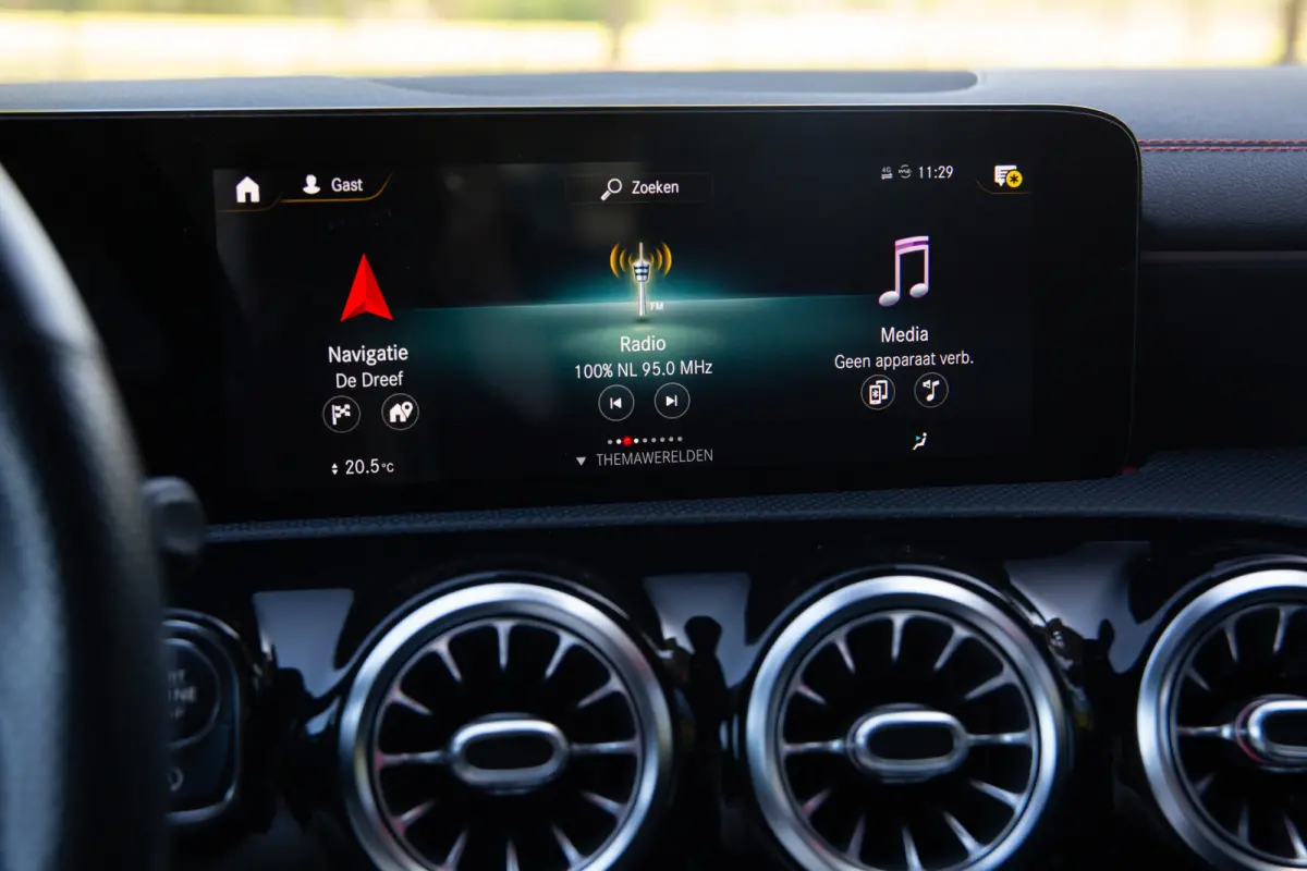 180 Premium Plus AMG , Virtual cockpit, Achteruitrijcamera, Sfeerverlichting, BTW