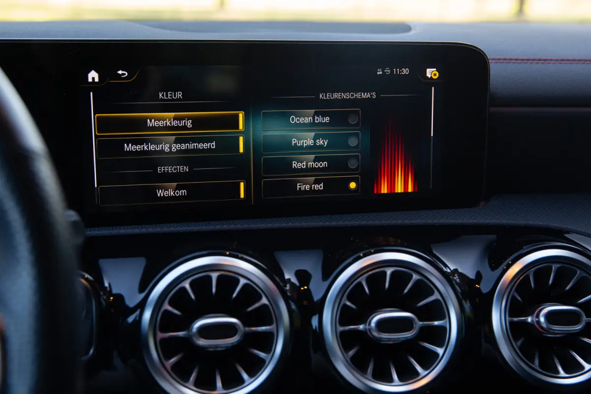 180 Premium Plus AMG , Virtual cockpit, Achteruitrijcamera, Sfeerverlichting, BTW