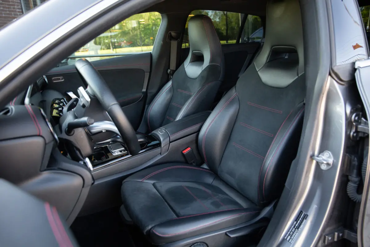 180 Premium Plus AMG , Virtual cockpit, Achteruitrijcamera, Sfeerverlichting, BTW