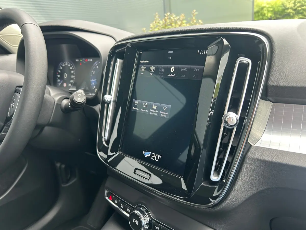 1.5 T3 Momentum | Camera | Cruise Control | Navigatie | Lane Assist | Spiegels dimmend |