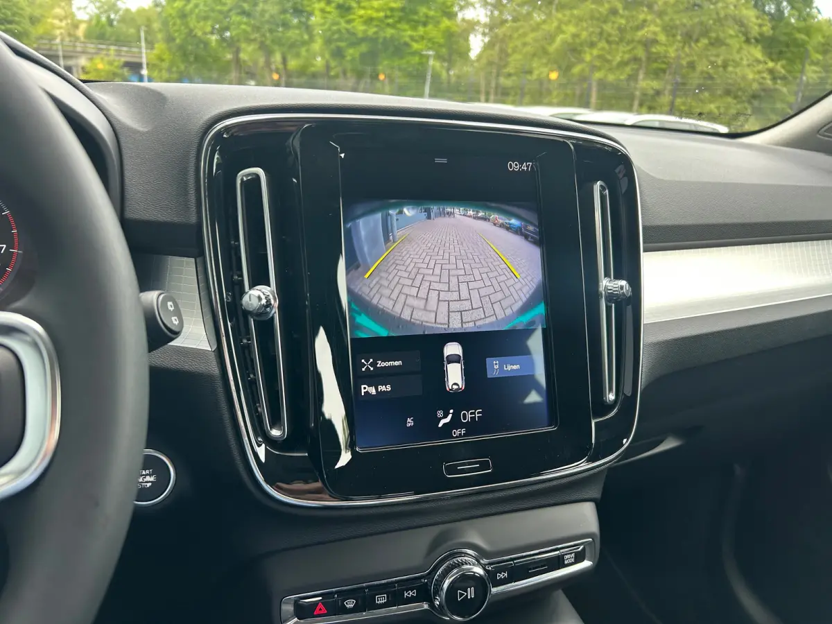 1.5 T3 Momentum | Camera | Cruise Control | Navigatie | Lane Assist | Spiegels dimmend |
