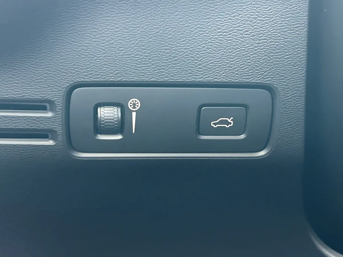 1.5 T3 Momentum | Camera | Cruise Control | Navigatie | Lane Assist | Spiegels dimmend |