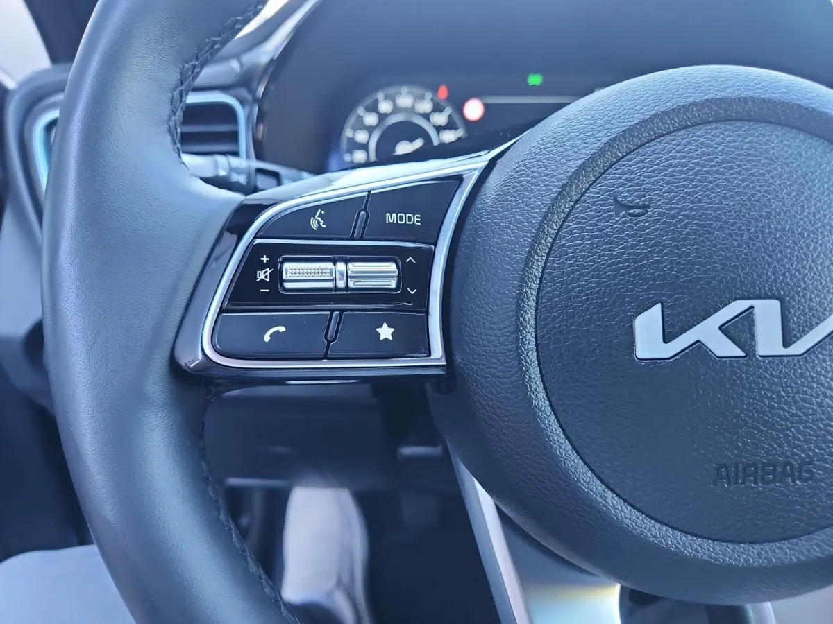 1.0 T-GDi Design Edition | Camera | Keyless | JBL Audio | Navi | Stoel / Stuurverwarming | Apple Carplay | Android Auto |