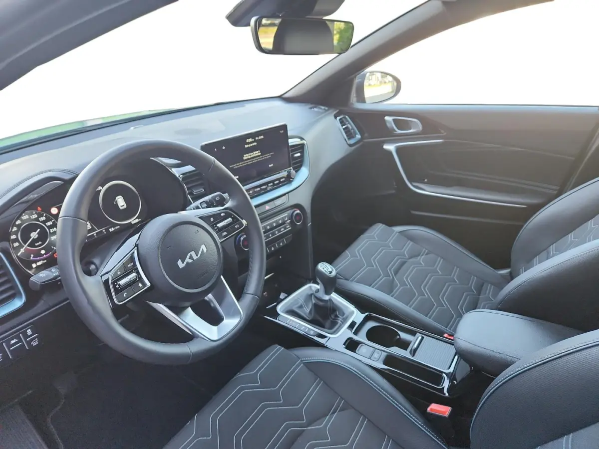 1.0 T-GDi Design Edition | Camera | Keyless | JBL Audio | Navi | Stoel / Stuurverwarming | Apple Carplay | Android Auto |