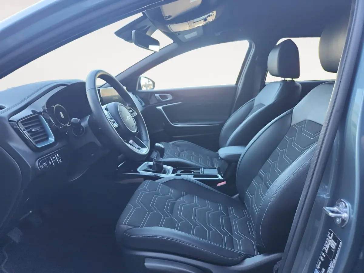 1.0 T-GDi Design Edition | Camera | Keyless | JBL Audio | Navi | Stoel / Stuurverwarming | Apple Carplay | Android Auto |