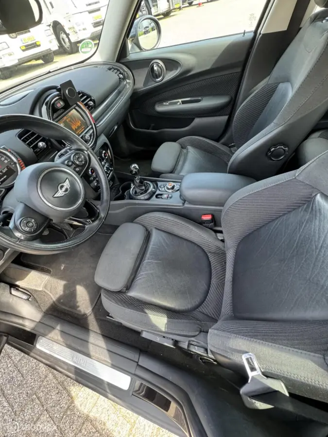 1.5 Cooper |Xenon| sportstoelen| stoel verwarming|cruise |VOLL