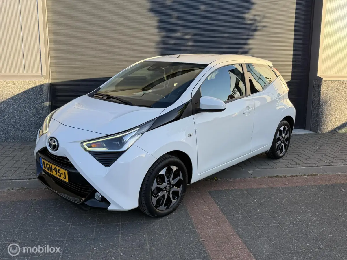 1.0 VVT-i Carplay |Airco |Dealer Onderhouden
