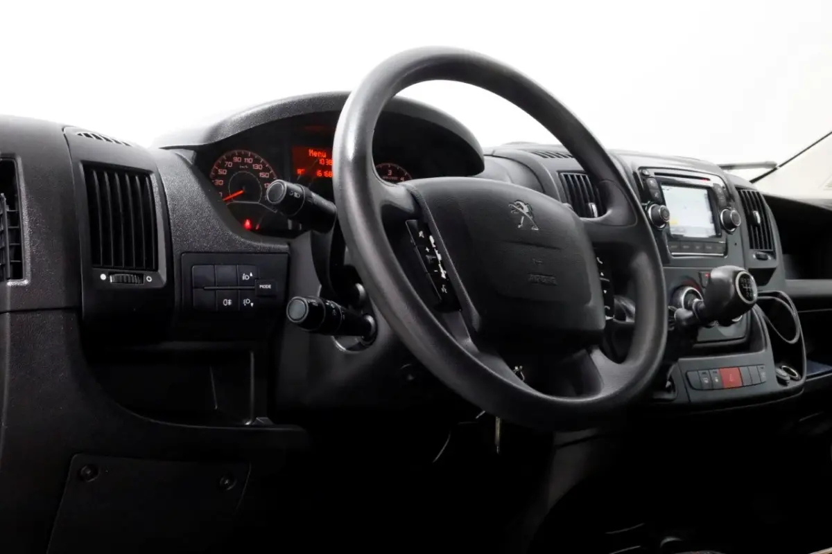 2.0 BlueHDI E6 130pk L1H2 Premium Navi/Camera/Inrichting 06-2018