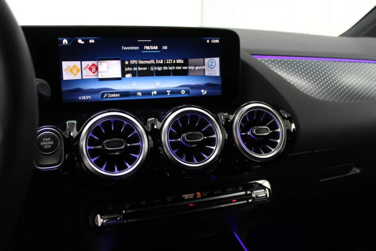 250 e Star Edition Luxury Line 164PK, AUTOMAAT | HYBRIDE | DEELS LEER | SFEERVERLICHTING | ELEC-ACHTERKLEP | CARPLAY