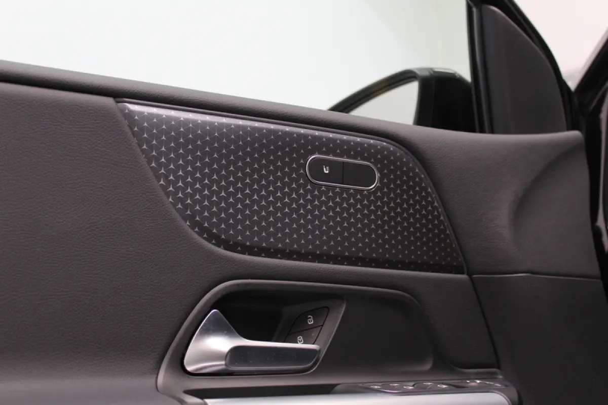 250 e Star Edition Luxury Line 164PK, AUTOMAAT | HYBRIDE | DEELS LEER | SFEERVERLICHTING | ELEC-ACHTERKLEP | CARPLAY