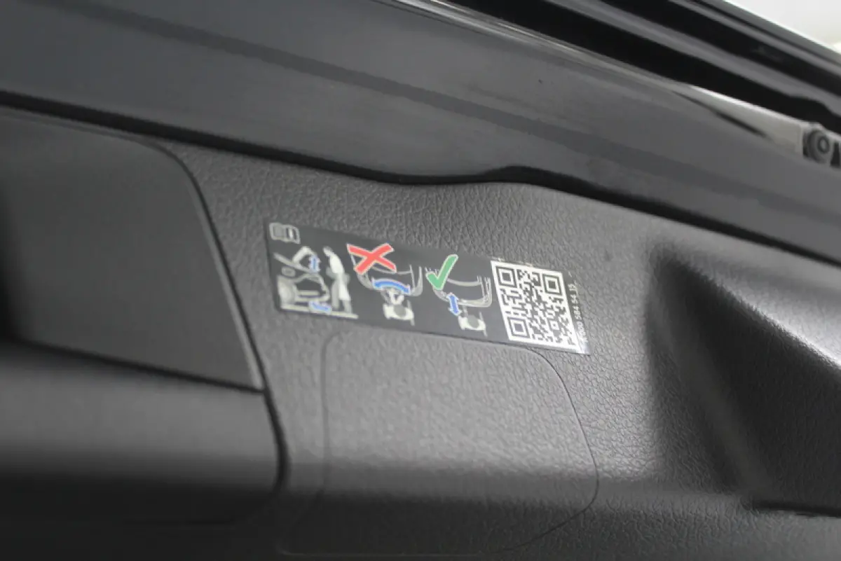 250 e Star Edition Luxury Line 164PK, AUTOMAAT | HYBRIDE | DEELS LEER | SFEERVERLICHTING | ELEC-ACHTERKLEP | CARPLAY