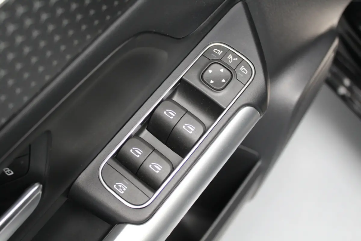 250 e Star Edition Luxury Line 164PK, AUTOMAAT | HYBRIDE | DEELS LEER | SFEERVERLICHTING | ELEC-ACHTERKLEP | CARPLAY