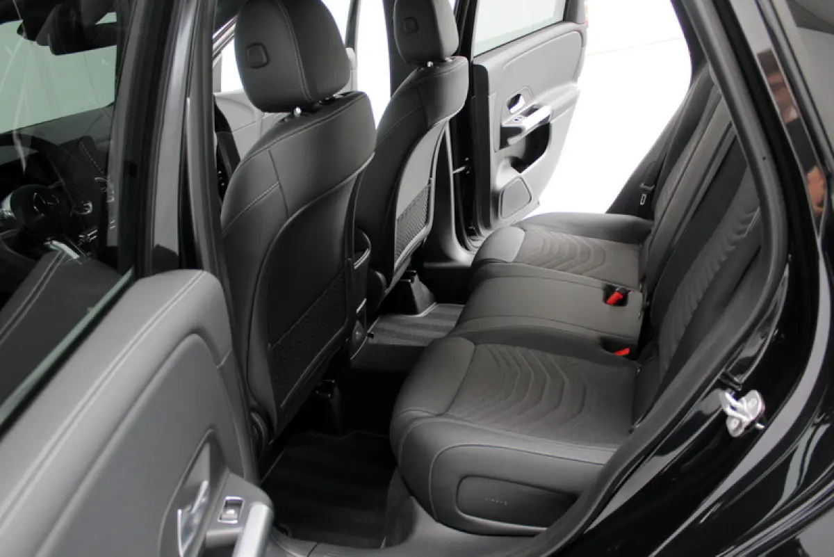 250 e Star Edition Luxury Line 164PK, AUTOMAAT | HYBRIDE | DEELS LEER | SFEERVERLICHTING | ELEC-ACHTERKLEP | CARPLAY