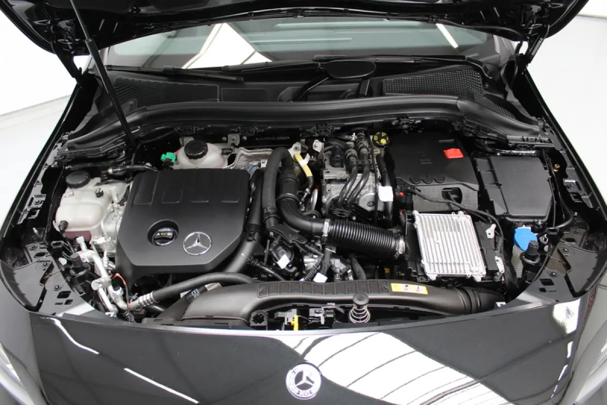 250 e Star Edition Luxury Line 164PK, AUTOMAAT | HYBRIDE | DEELS LEER | SFEERVERLICHTING | ELEC-ACHTERKLEP | CARPLAY