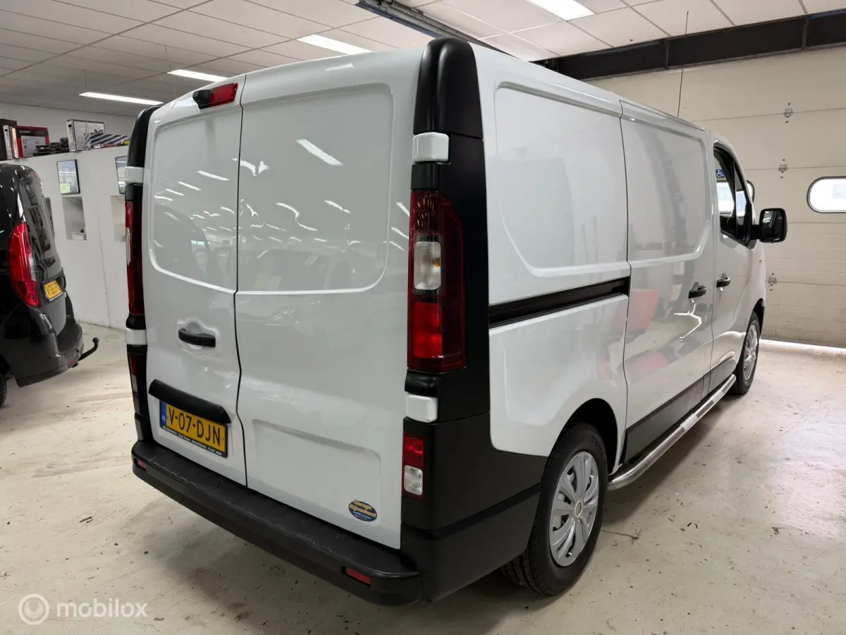 bestel 2.0 dCi 120 T29 L1H1 Comfort