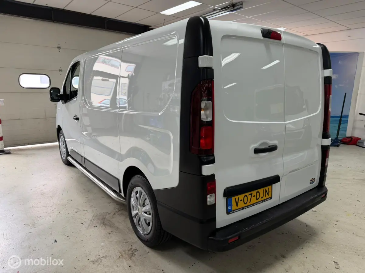 bestel 2.0 dCi 120 T29 L1H1 Comfort