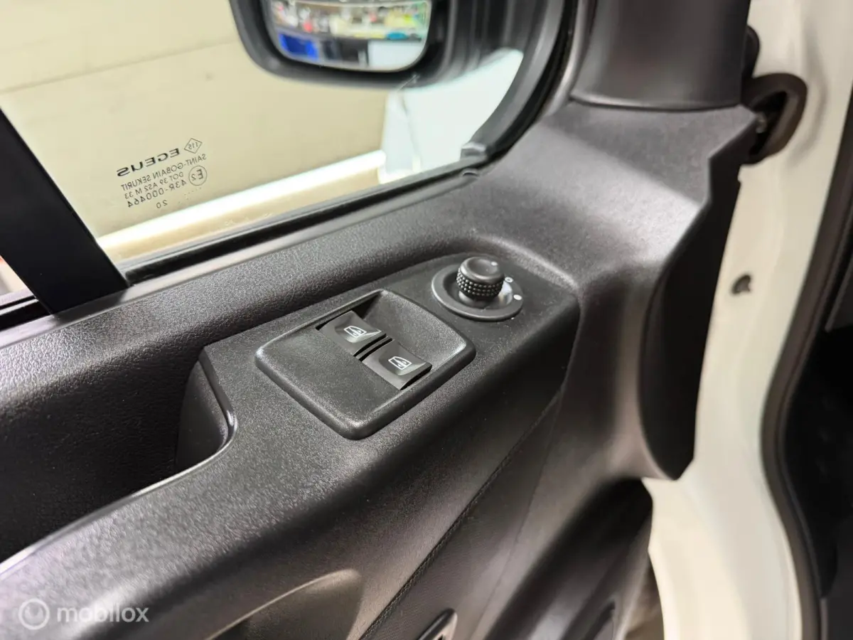bestel 2.0 dCi 120 T29 L1H1 Comfort
