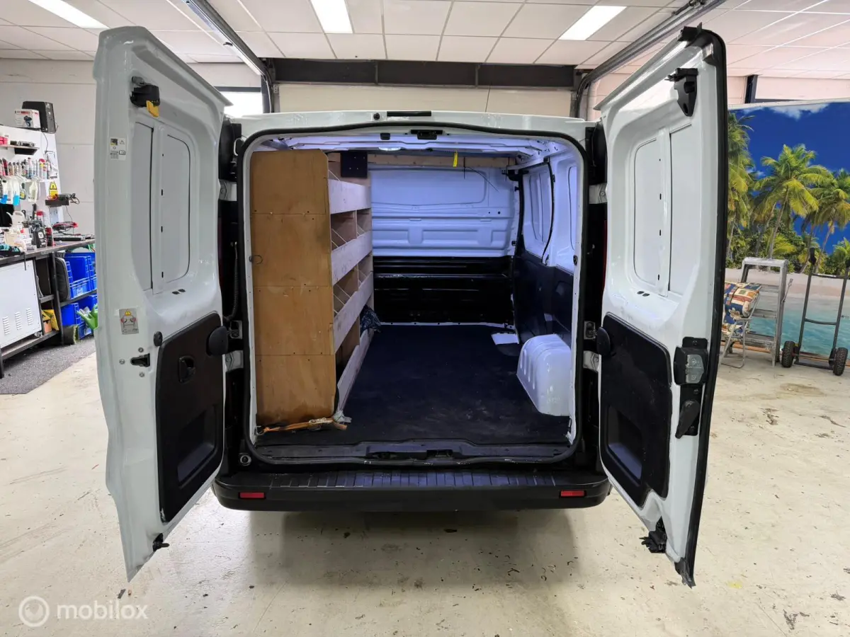 bestel 2.0 dCi 120 T29 L1H1 Comfort