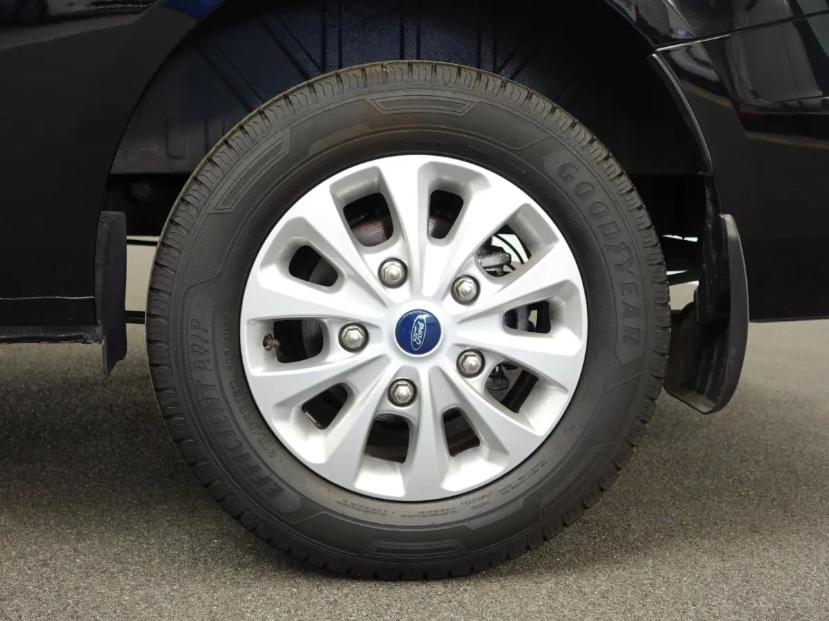 300 2.0 TDCI L2H1 Trend Automaat Airco Navi Cruisecontrol Camera Parkeersensoren Trekhaak