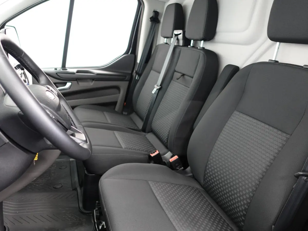 300 2.0 TDCI L2H1 Trend Automaat Airco Navi Cruisecontrol Camera Parkeersensoren Trekhaak