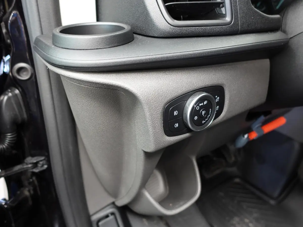 300 2.0 TDCI L2H1 Trend Automaat Airco Navi Cruisecontrol Camera Parkeersensoren Trekhaak