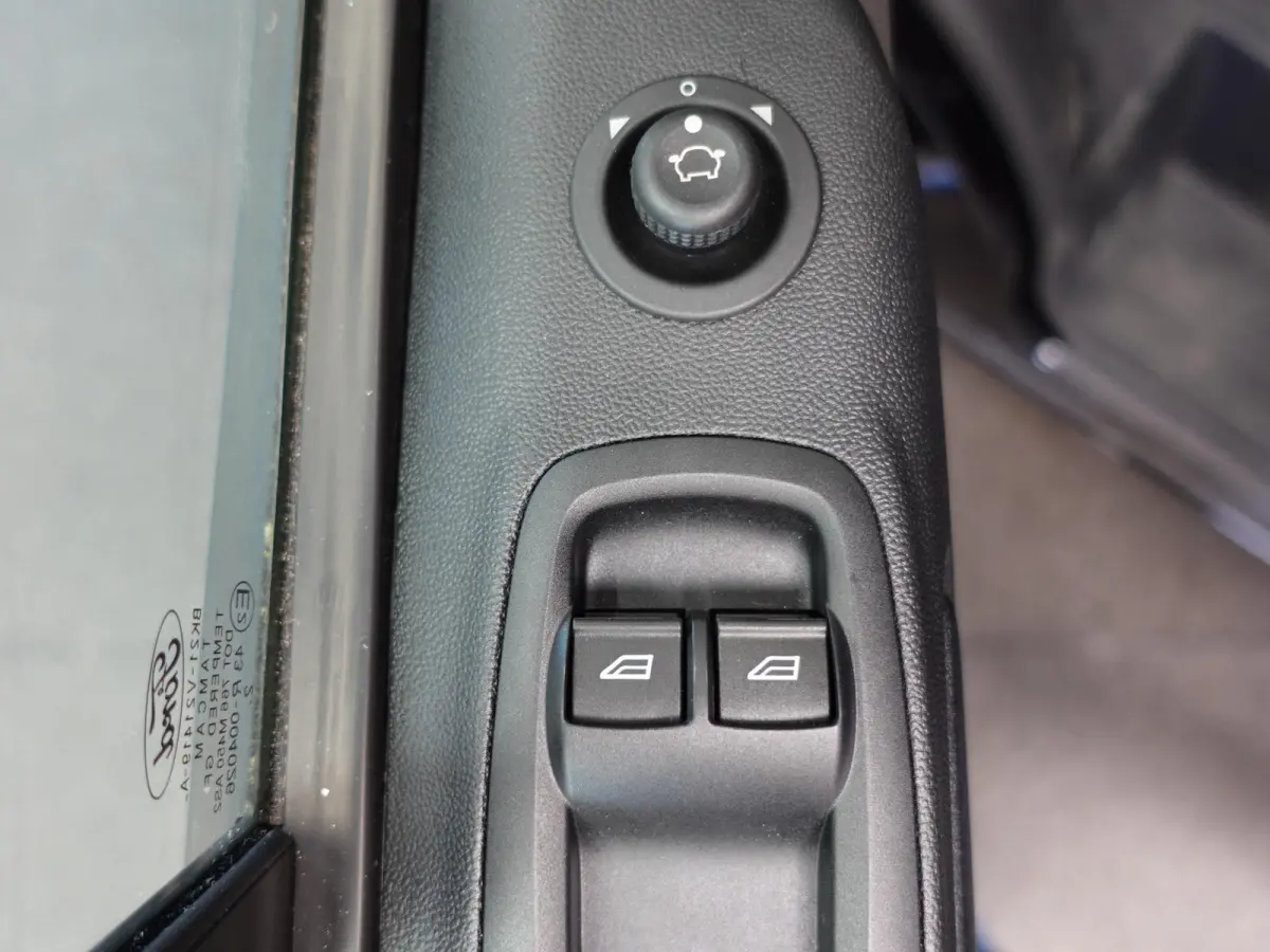 300 2.0 TDCI L2H1 Trend Automaat Airco Navi Cruisecontrol Camera Parkeersensoren Trekhaak