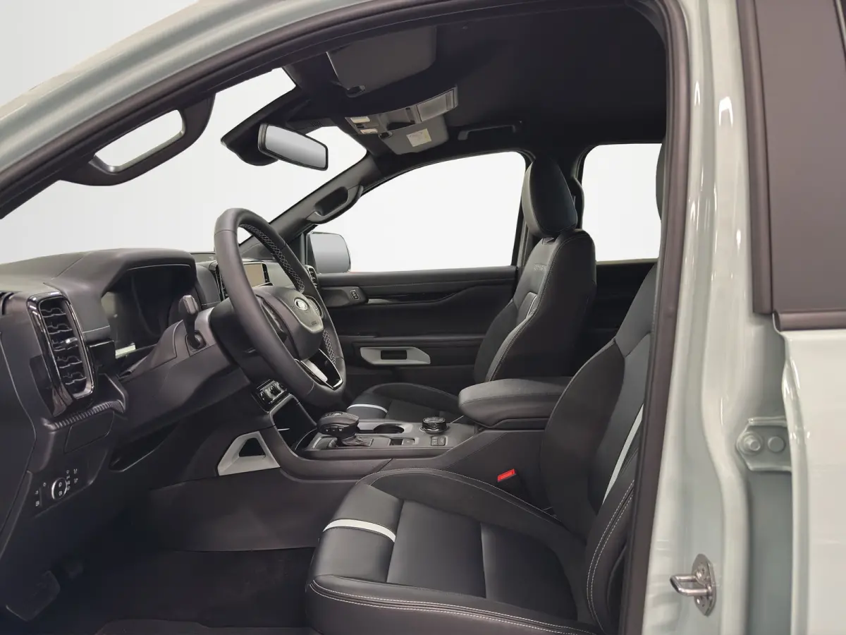 Stormtrak 2.3 PHEV 279pk | Power Rollertop | 0,99% Financial Lease | 3.500 kg trekgewicht | Trekhaak | PHEV | Direct leverbaar |
