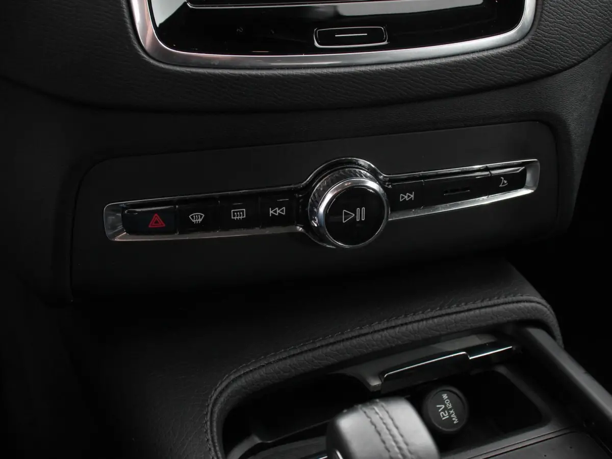 2.0 T8 Recharge 391pk AWD Inscription Expression Luchtvering Trekhaak Navigatie Camera 360 Climate Control