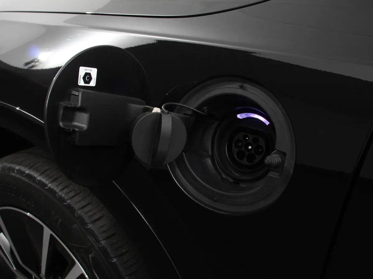 2.0 T8 Recharge 391pk AWD Inscription Expression Luchtvering Trekhaak Navigatie Camera 360 Climate Control
