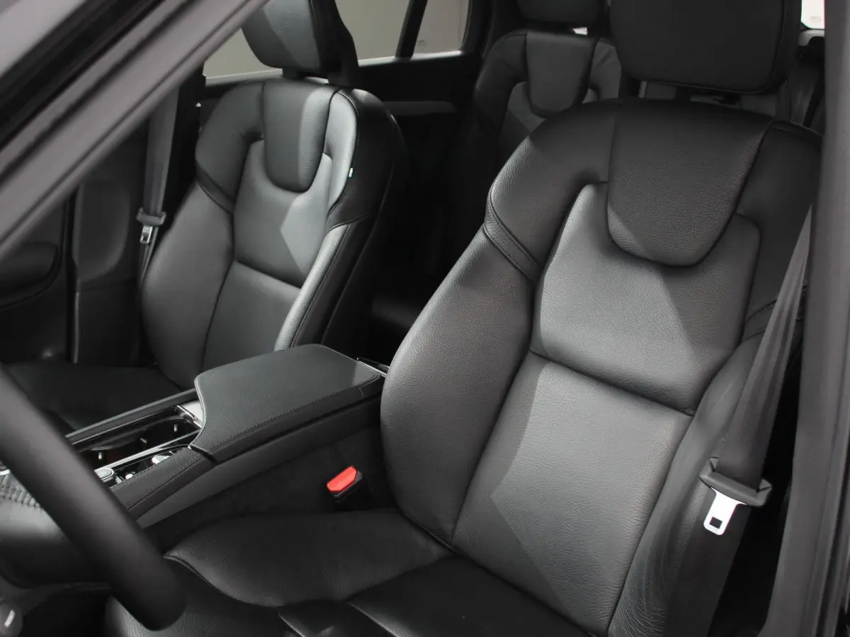 2.0 T8 Recharge 391pk AWD Inscription Expression Luchtvering Trekhaak Navigatie Camera 360 Climate Control