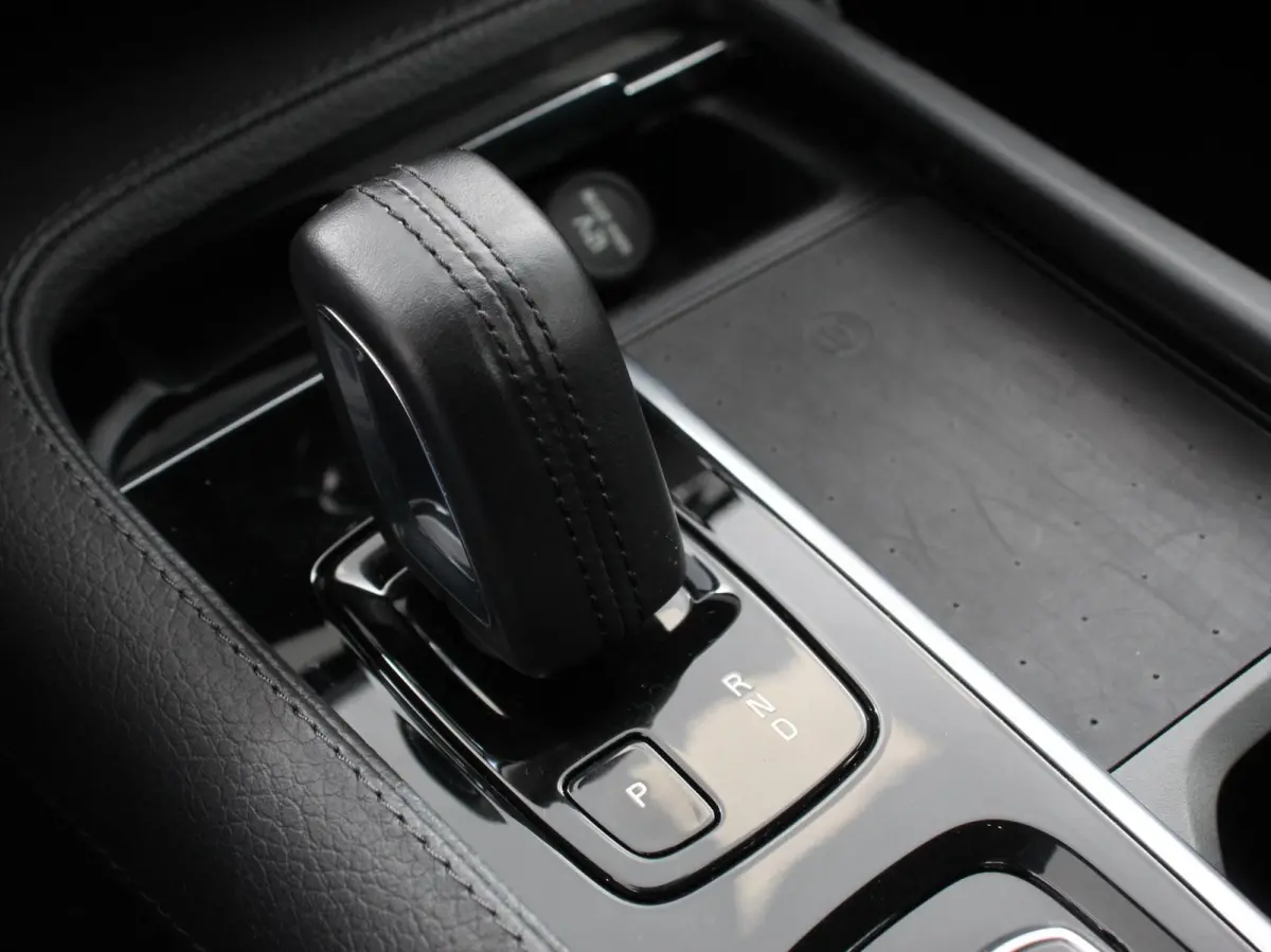 2.0 T8 Recharge 391pk AWD Inscription Expression Luchtvering Trekhaak Navigatie Camera 360 Climate Control
