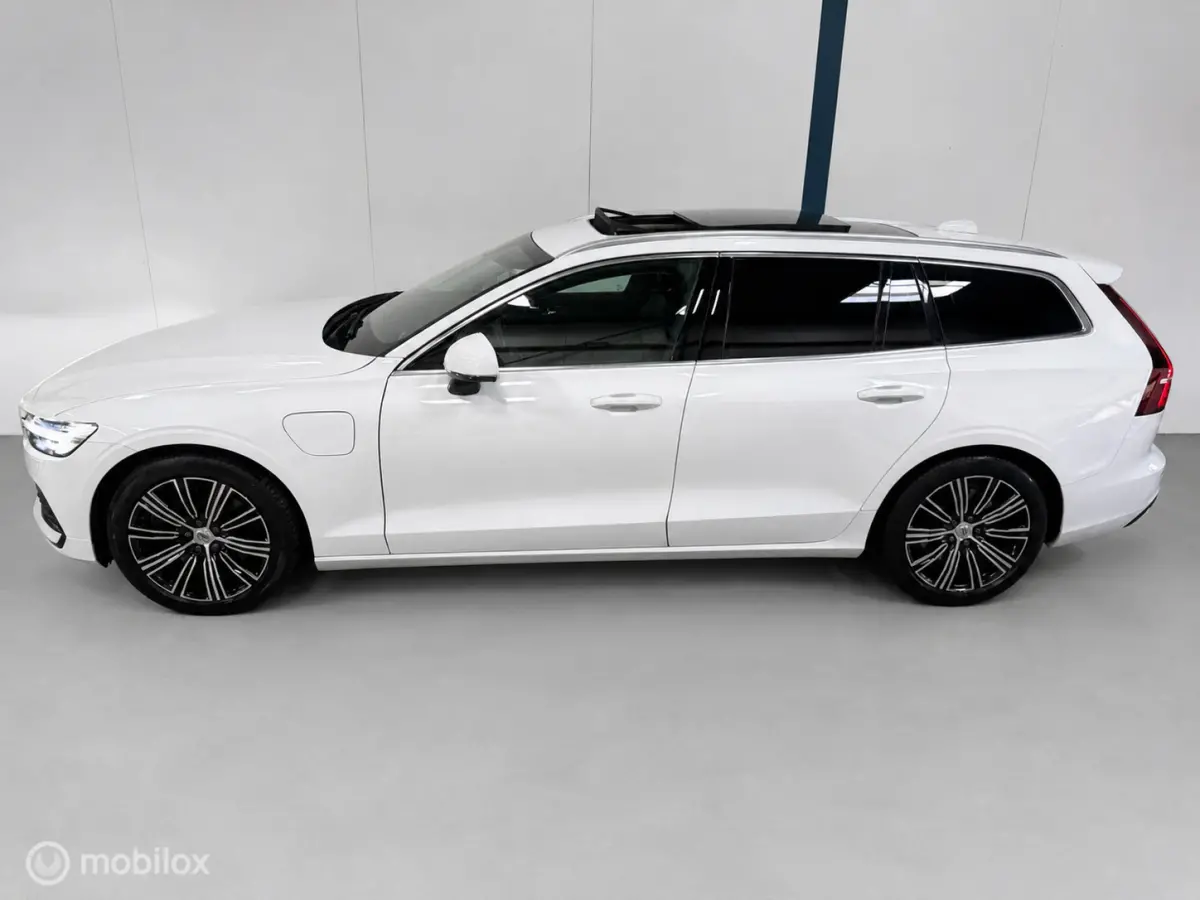 2.0 T8 Twin Engine AWD Inscription PANO/LEER