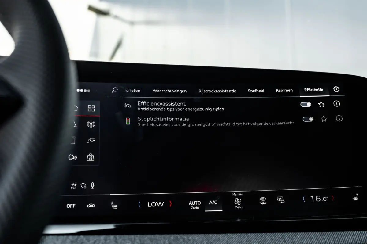 2.0 e-hybrid quattro S edition 299PK | Trekhaak | 4-wiel besturing | 360 Camera | Sfeer verlichting | Stoelverw. voor