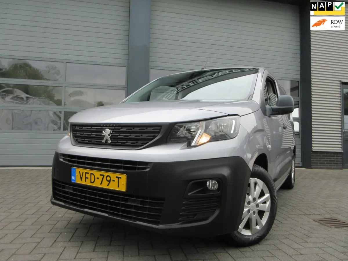1.6 BleuHDI, 99pk, Navigatie, Camera, PDC, Cruisecontrol.
