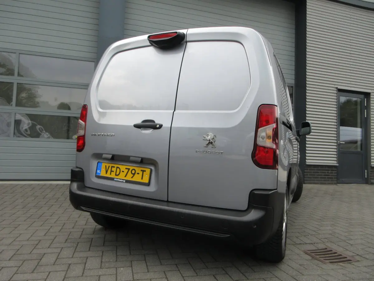 1.6 BleuHDI, 99pk, Navigatie, Camera, PDC, Cruisecontrol.